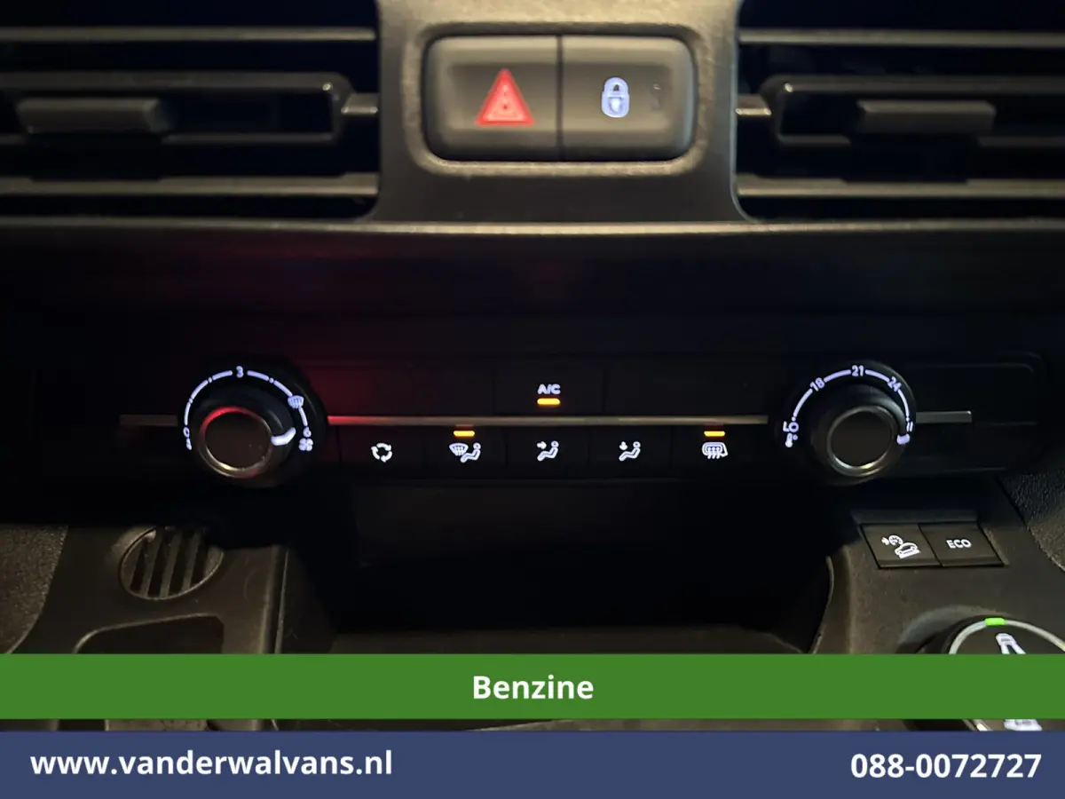 1.2 PureTech 130pk Automaat Benzine L1H1 Euro6 Airco | 3-zits | Camera | Navigatie | Apple Carplay Cruisecontrol, Android Auto, Parkeersensoren, Bijrijdersbank, BPM VRIJ