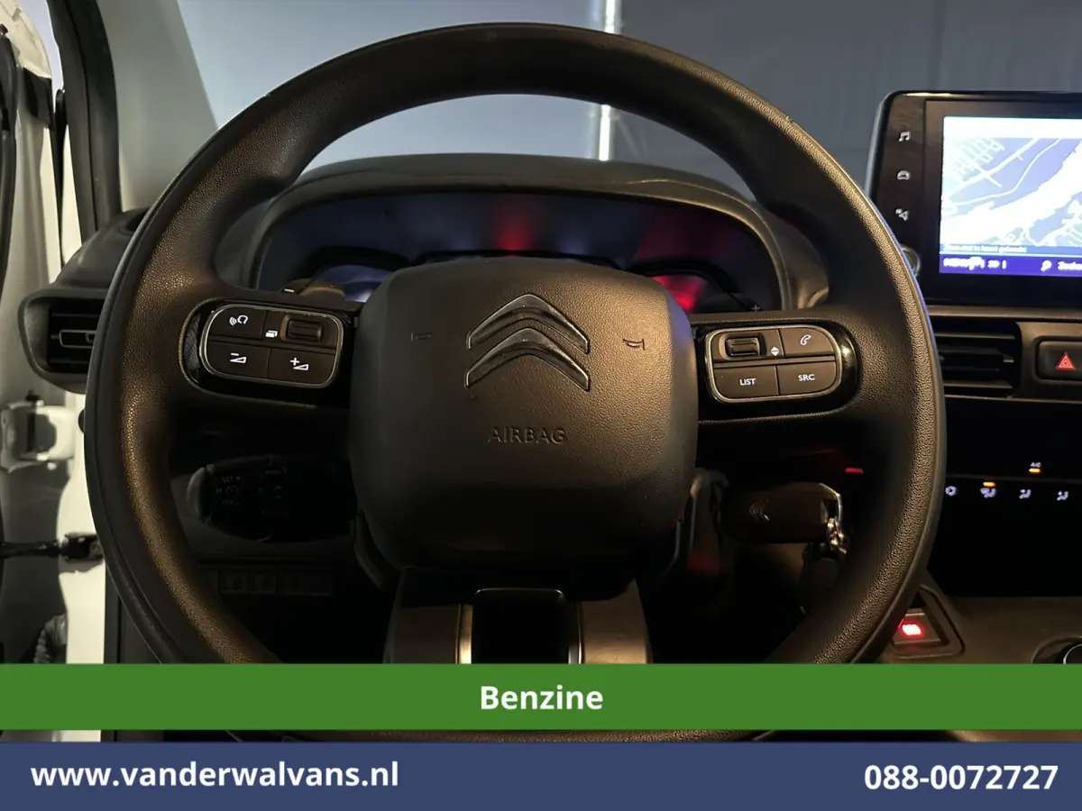 1.2 PureTech 130pk Automaat Benzine L1H1 Euro6 Airco | 3-zits | Camera | Navigatie | Apple Carplay Cruisecontrol, Android Auto, Parkeersensoren, Bijrijdersbank, BPM VRIJ