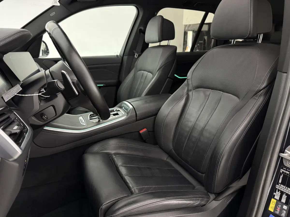 xDrive45e M-Sport Shadowline | Luchtvering | Pano | Camera | Virtual | HuD | Memory | Sfeer | Carplay