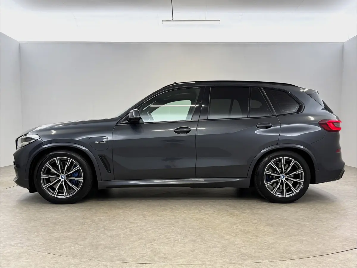 xDrive45e M-Sport Shadowline | Luchtvering | Pano | Camera | Virtual | HuD | Memory | Sfeer | Carplay