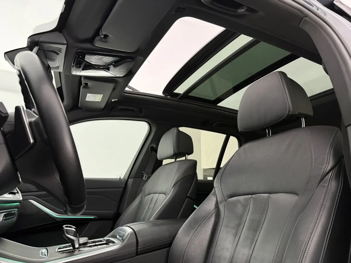 xDrive45e M-Sport Shadowline | Luchtvering | Pano | Camera | Virtual | HuD | Memory | Sfeer | Carplay
