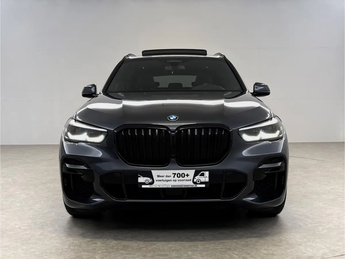 xDrive45e M-Sport Shadowline | Luchtvering | Pano | Camera | Virtual | HuD | Memory | Sfeer | Carplay