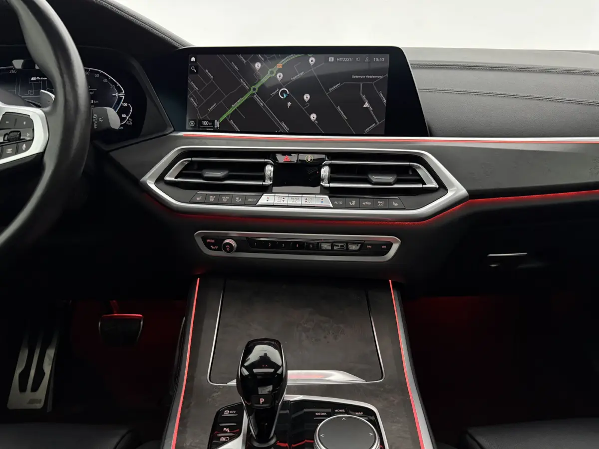 xDrive45e M-Sport Shadowline | Luchtvering | Pano | Camera | Virtual | HuD | Memory | Sfeer | Carplay