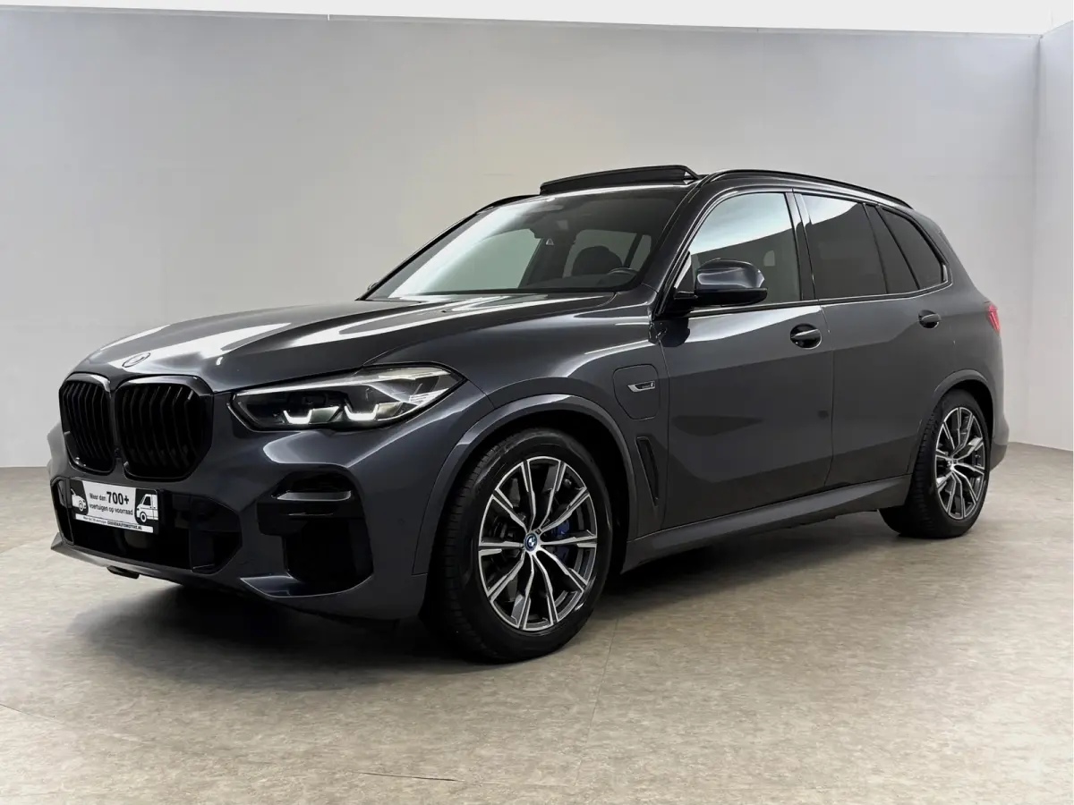 xDrive45e M-Sport Shadowline | Luchtvering | Pano | Camera | Virtual | HuD | Memory | Sfeer | Carplay