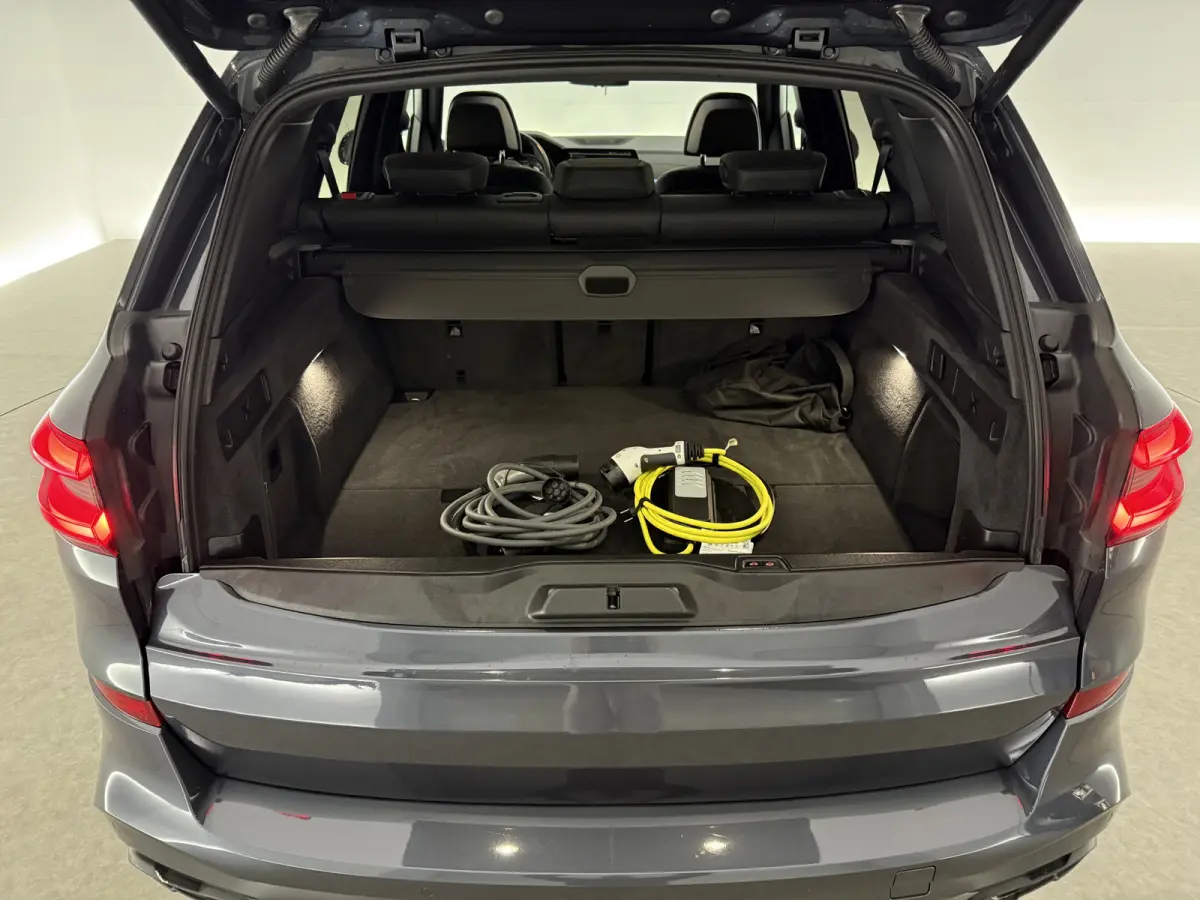 xDrive45e M-Sport Shadowline | Luchtvering | Pano | Camera | Virtual | HuD | Memory | Sfeer | Carplay