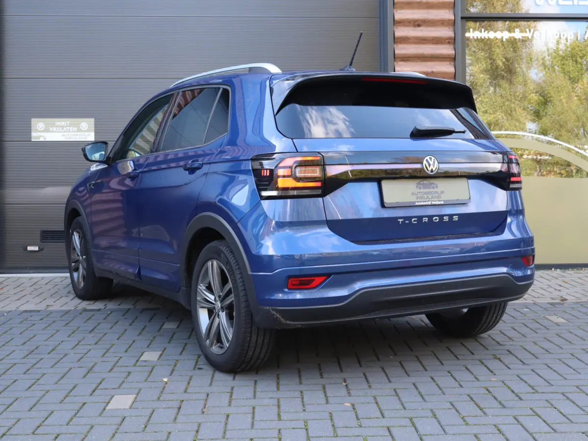 1.0 TSI R-line Automaat NL-auto I R-line I Navi I Carplay I PDC I 17" I Virtual I Blis I Leer I NL-auto I