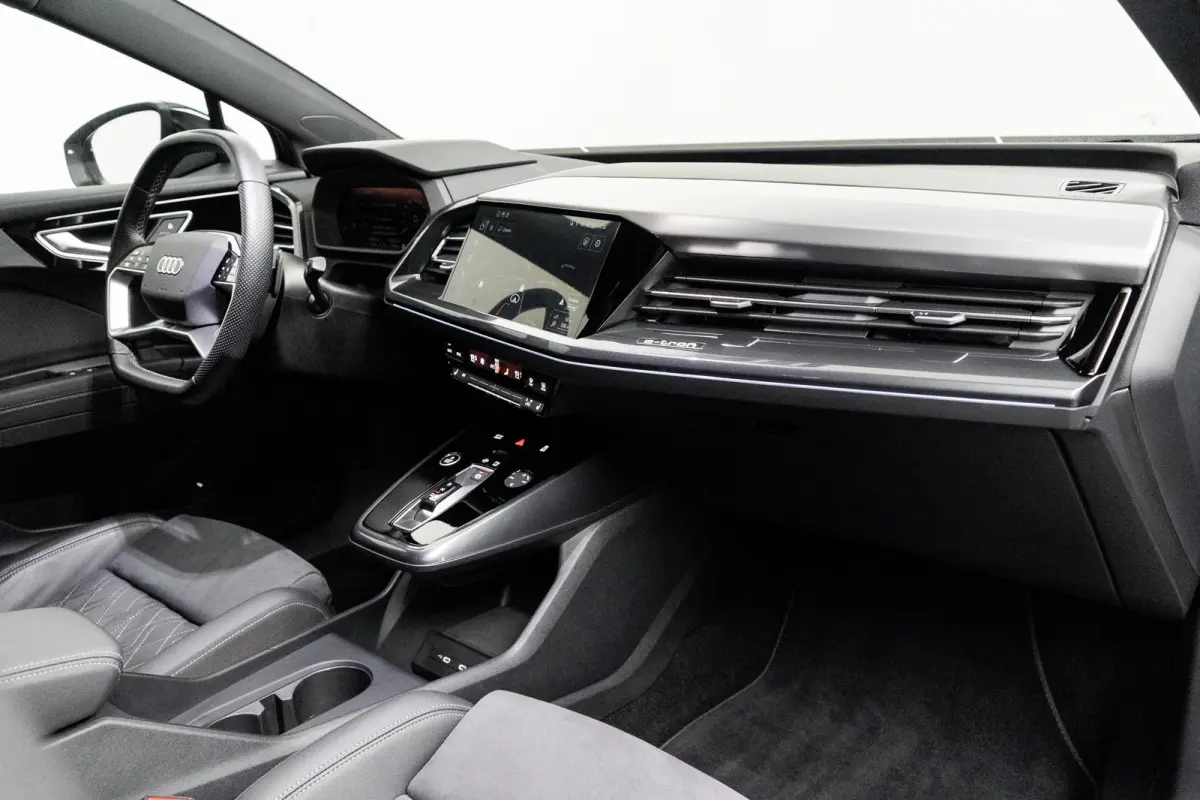 45 S Edition 82 kWh | ACC | S-Line interieur | Stoel- en stuurwielverwarming | Elektrische achterklep | 20 inch lichtmetalen velgen | VERLENGDE GARANTIE