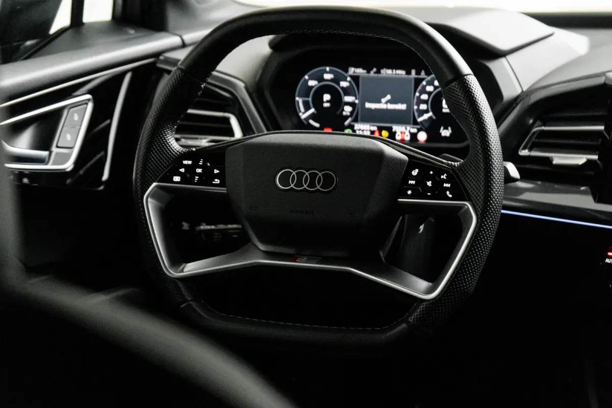 45 S Edition 82 kWh | ACC | S-Line interieur | Stoel- en stuurwielverwarming | Elektrische achterklep | 20 inch lichtmetalen velgen | VERLENGDE GARANTIE