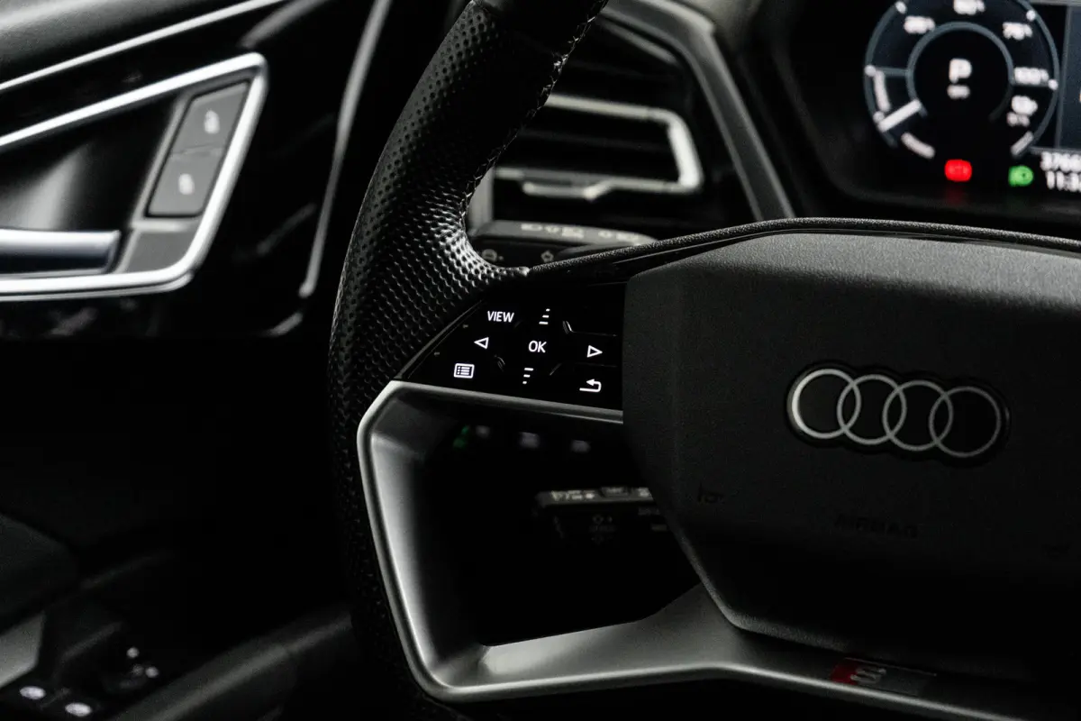 45 S Edition 82 kWh | ACC | S-Line interieur | Stoel- en stuurwielverwarming | Elektrische achterklep | 20 inch lichtmetalen velgen | VERLENGDE GARANTIE