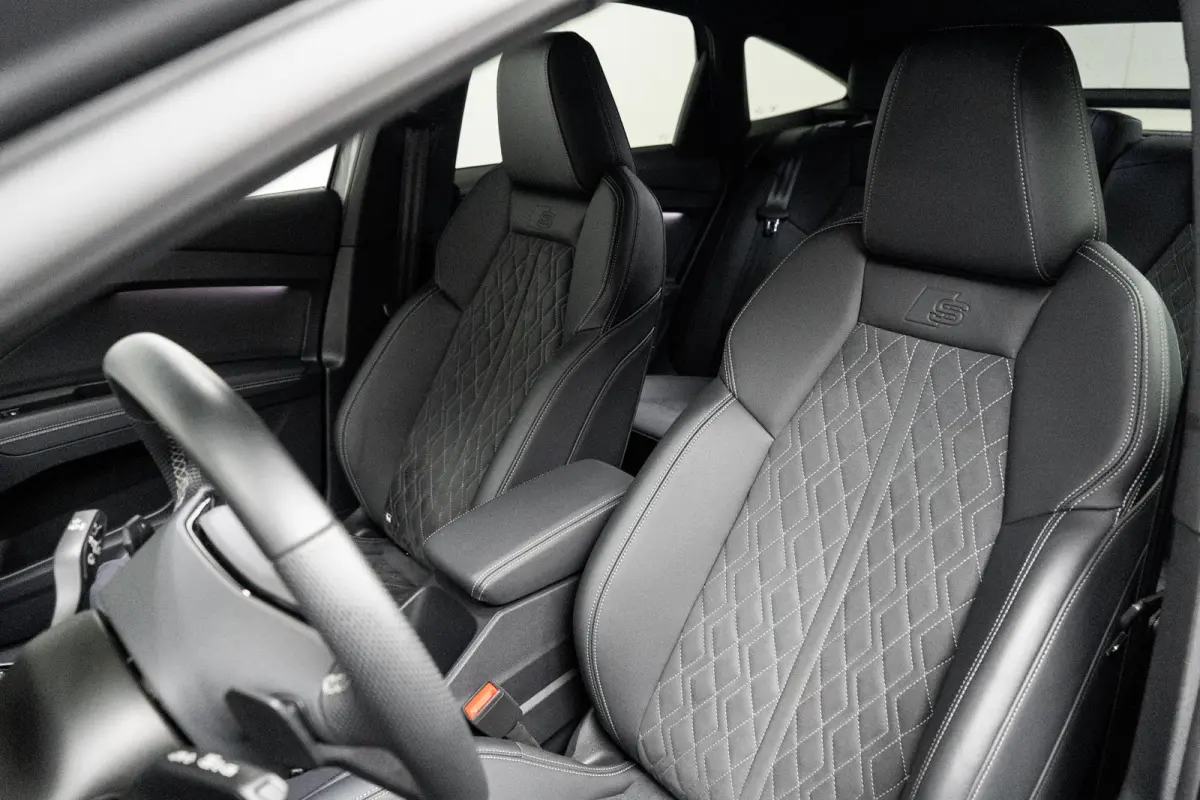 45 S Edition 82 kWh | ACC | S-Line interieur | Stoel- en stuurwielverwarming | Elektrische achterklep | 20 inch lichtmetalen velgen | VERLENGDE GARANTIE