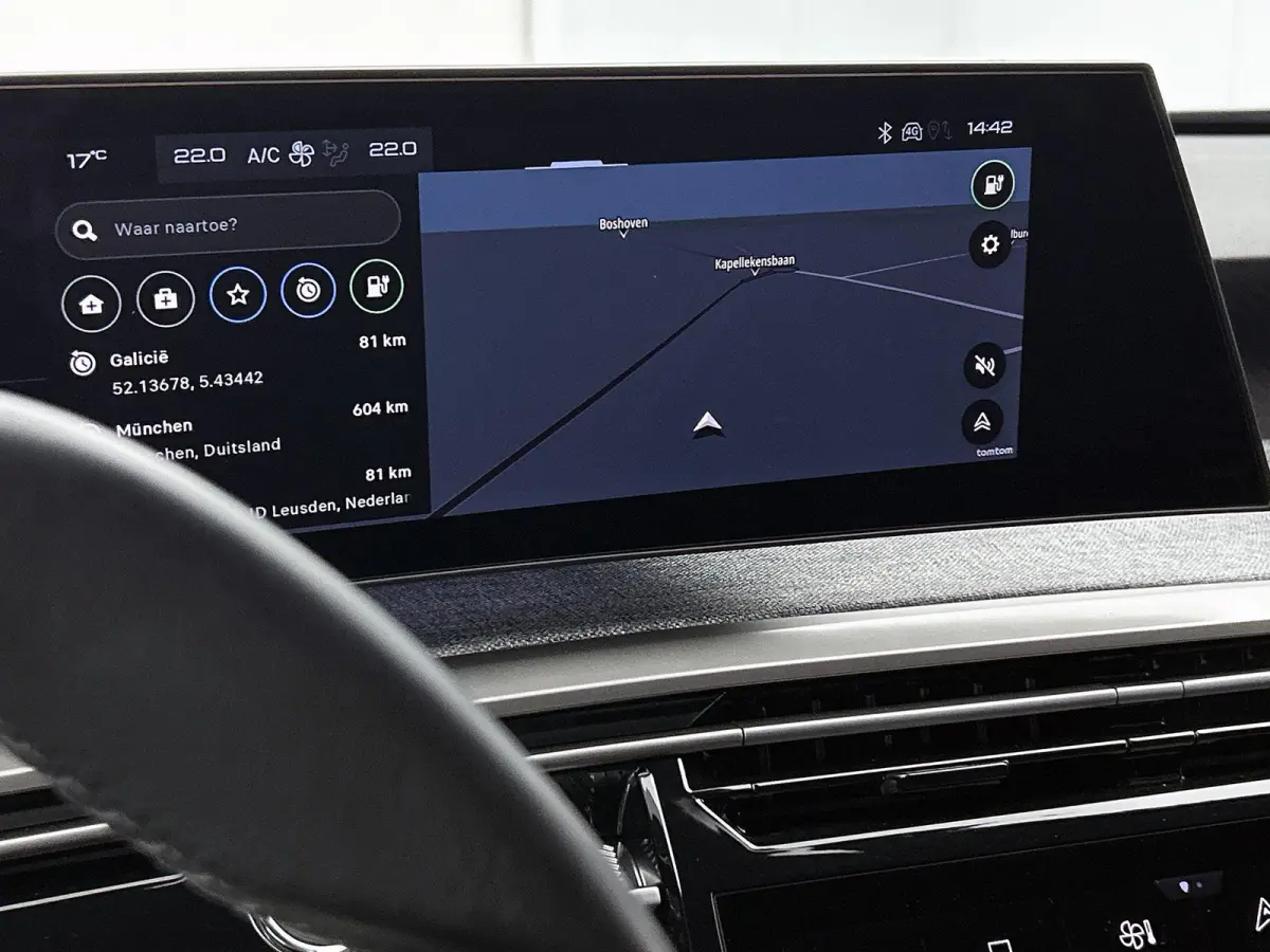 SUV Allure Avantage 73 kWh 210pk | Accu 99 % | 526km WLTP Actieradius | Navigatie | 360° Camera | Stuurverwarming | Adaptieve Cruise Control | Climate Control | Parkeersensoren v+a | Dodeho
