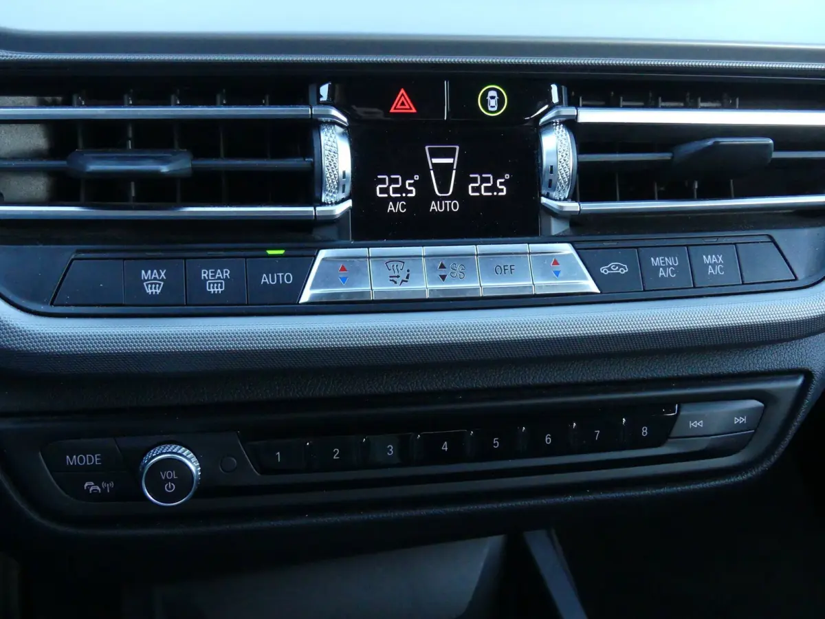 118i 140PK Automaat Executive Edition