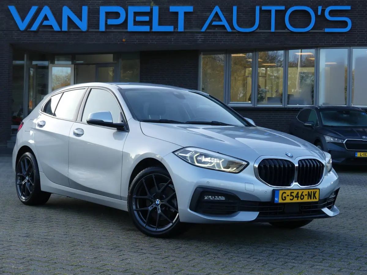 118i 140PK Automaat Executive Edition