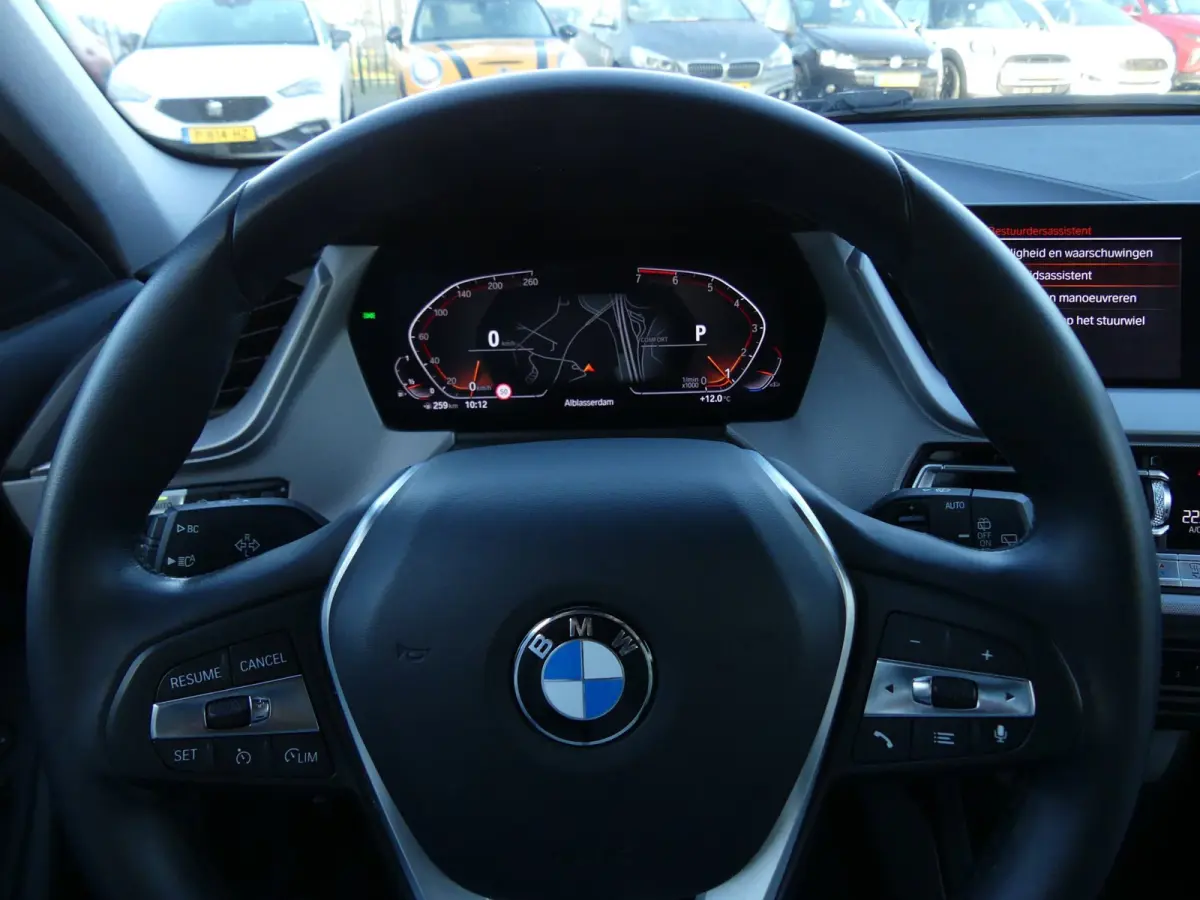 118i 140PK Automaat Executive Edition
