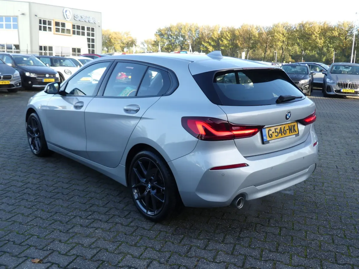118i 140PK Automaat Executive Edition
