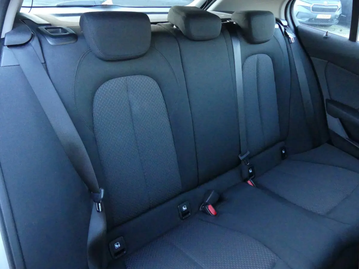 118i 140PK Automaat Executive Edition
