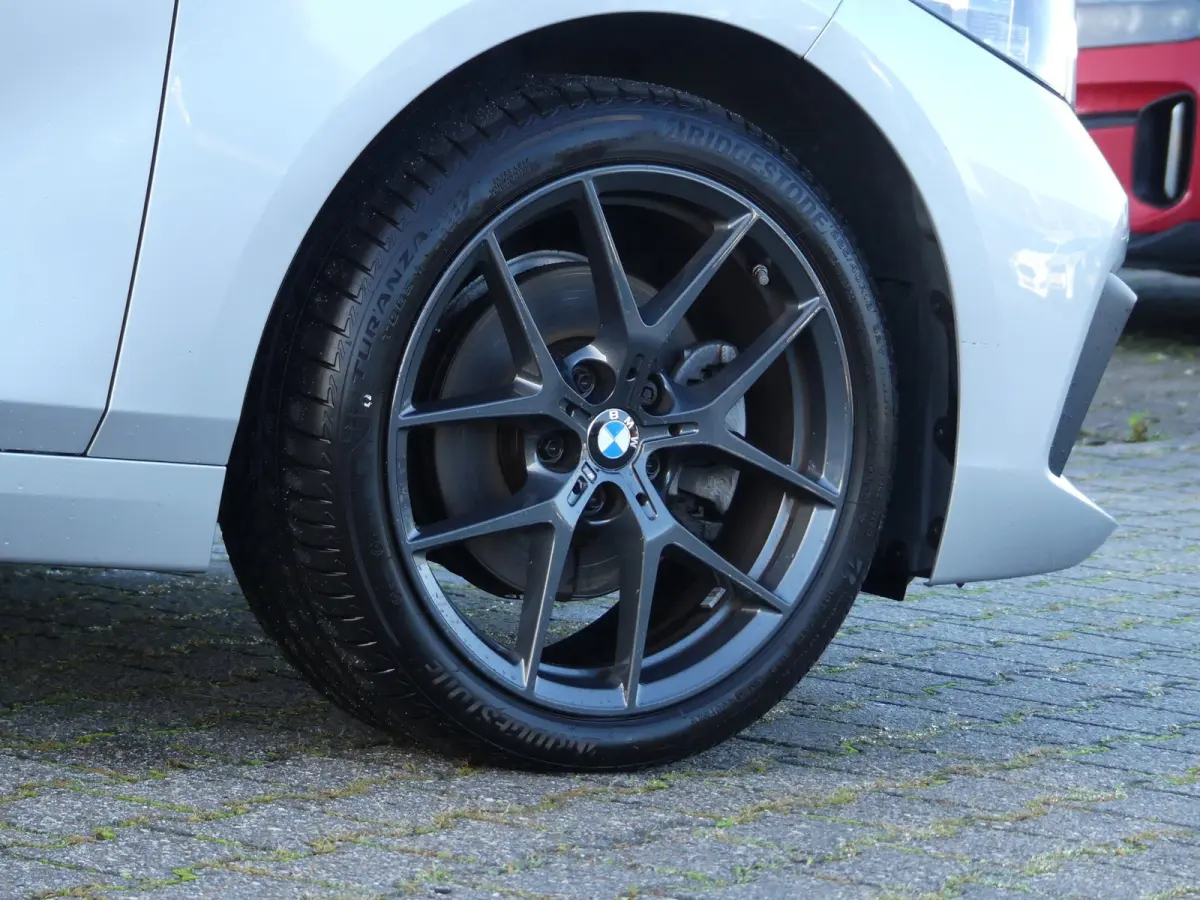 118i 140PK Automaat Executive Edition