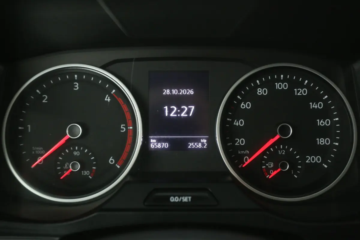 2.0 TDI L3H3 140PK 75 Edition | Automaat | Airco | Camera | Cruise | Carplay | 3000KG Trekgew. | Parkeersens.