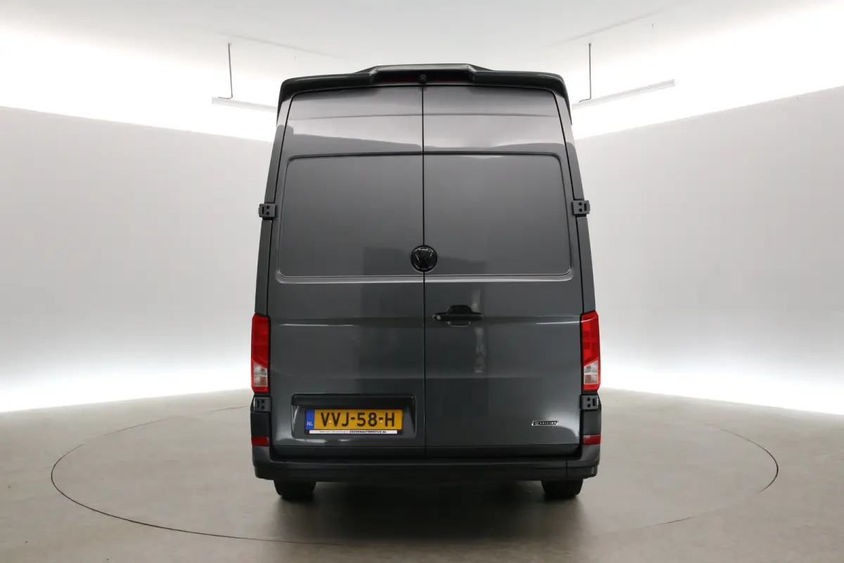 2.0 TDI L3H3 140PK 75 Edition | Automaat | Airco | Camera | Cruise | Carplay | 3000KG Trekgew. | Parkeersens.