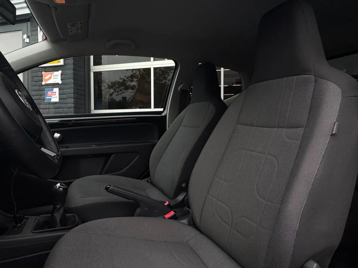 Up! 1.0 move up! BlueMotion, Airco, CarPlay, Stoelverwarming, Radio, APK