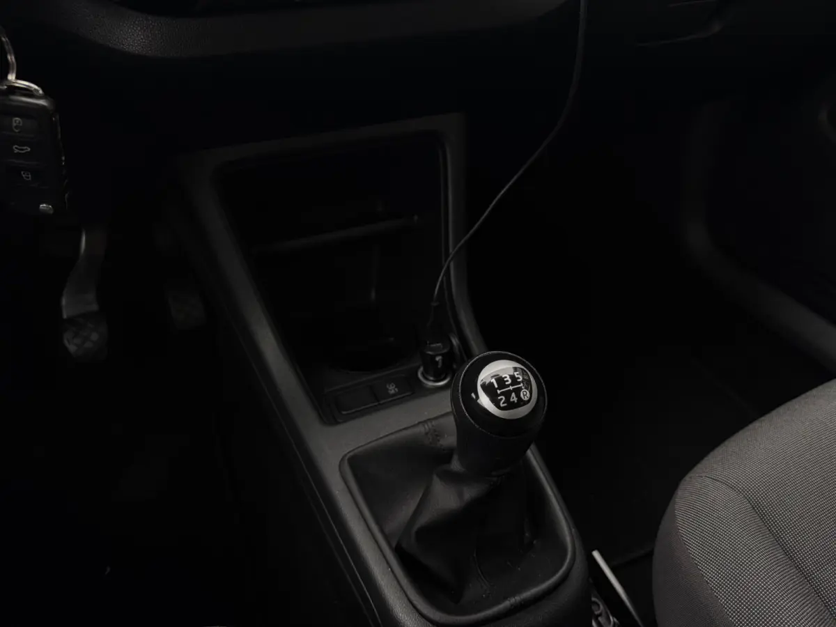 Up! 1.0 move up! BlueMotion, Airco, CarPlay, Stoelverwarming, Radio, APK