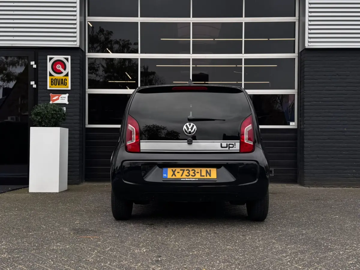 Up! 1.0 move up! BlueMotion, Airco, CarPlay, Stoelverwarming, Radio, APK