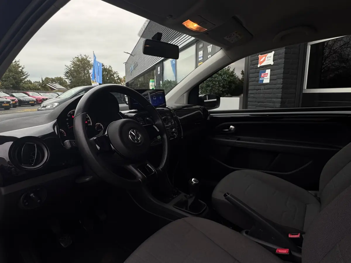 Up! 1.0 move up! BlueMotion, Airco, CarPlay, Stoelverwarming, Radio, APK