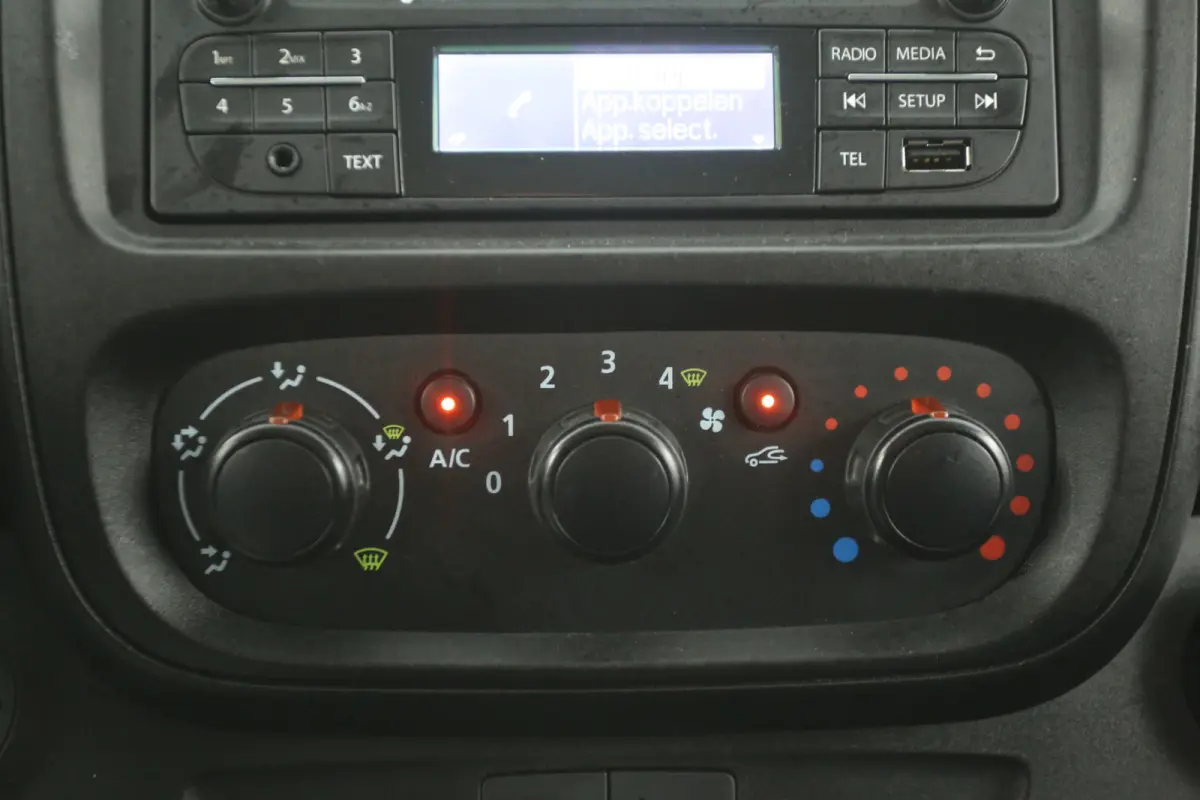 1.6 CDTI L2H1 | Dubbele Cabine | Airco | Camera | Cruise | Trekhaak