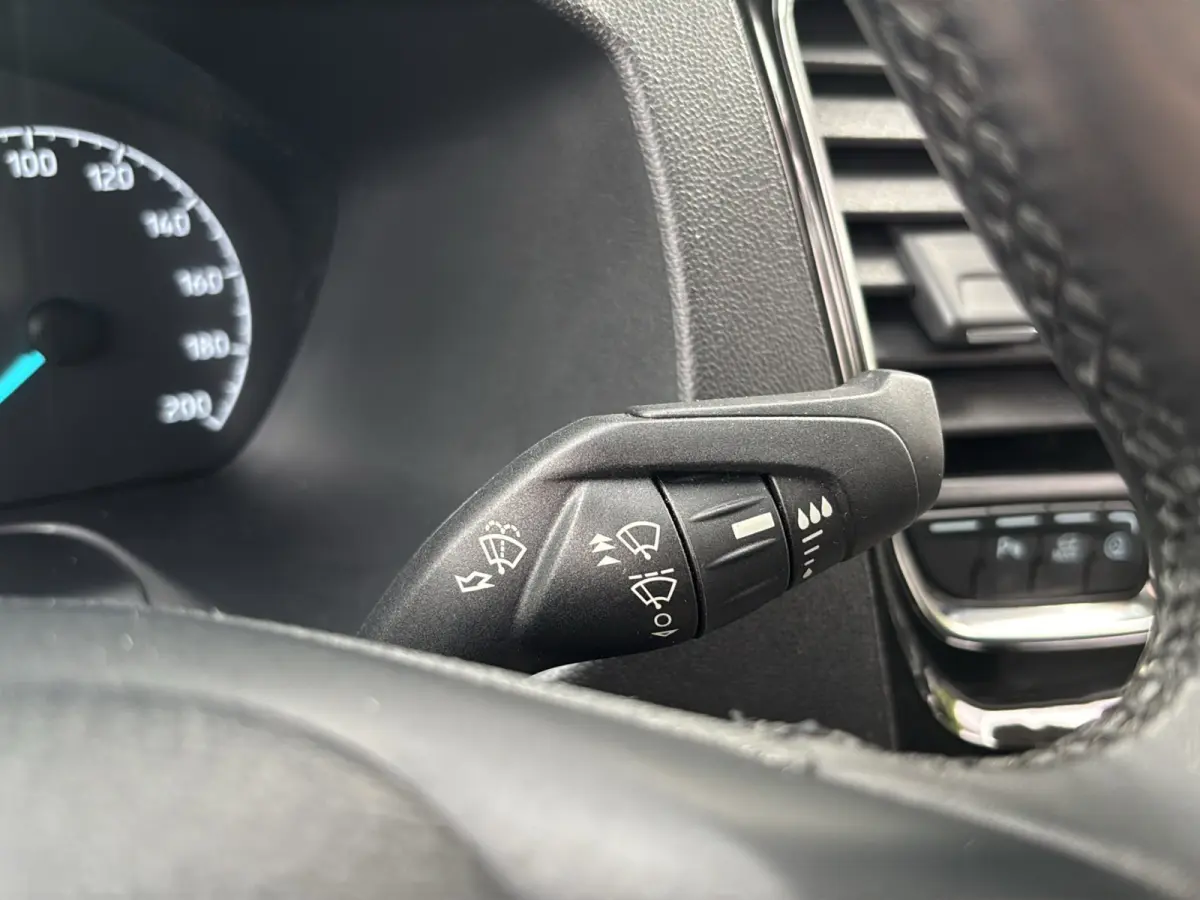 320 2.0 TDCI L1H1 Limited | Trekhaak | Sortimo inrichting | Camera | Stoelverwarming