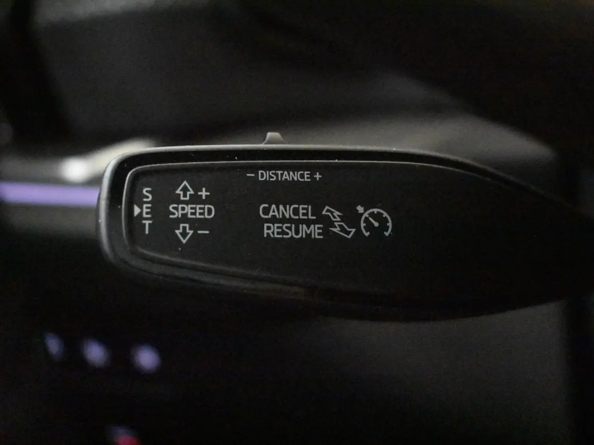 1.5 TSI PHEV Sportline Business 204PK DSG/AUT | Head-up display | Elektr glazen pano-dak | Trekhaak uitklapbaar | Stoel/stuurverw | Cruise contr adapt | Side assist | DAB | NAVI | LED | 19"L