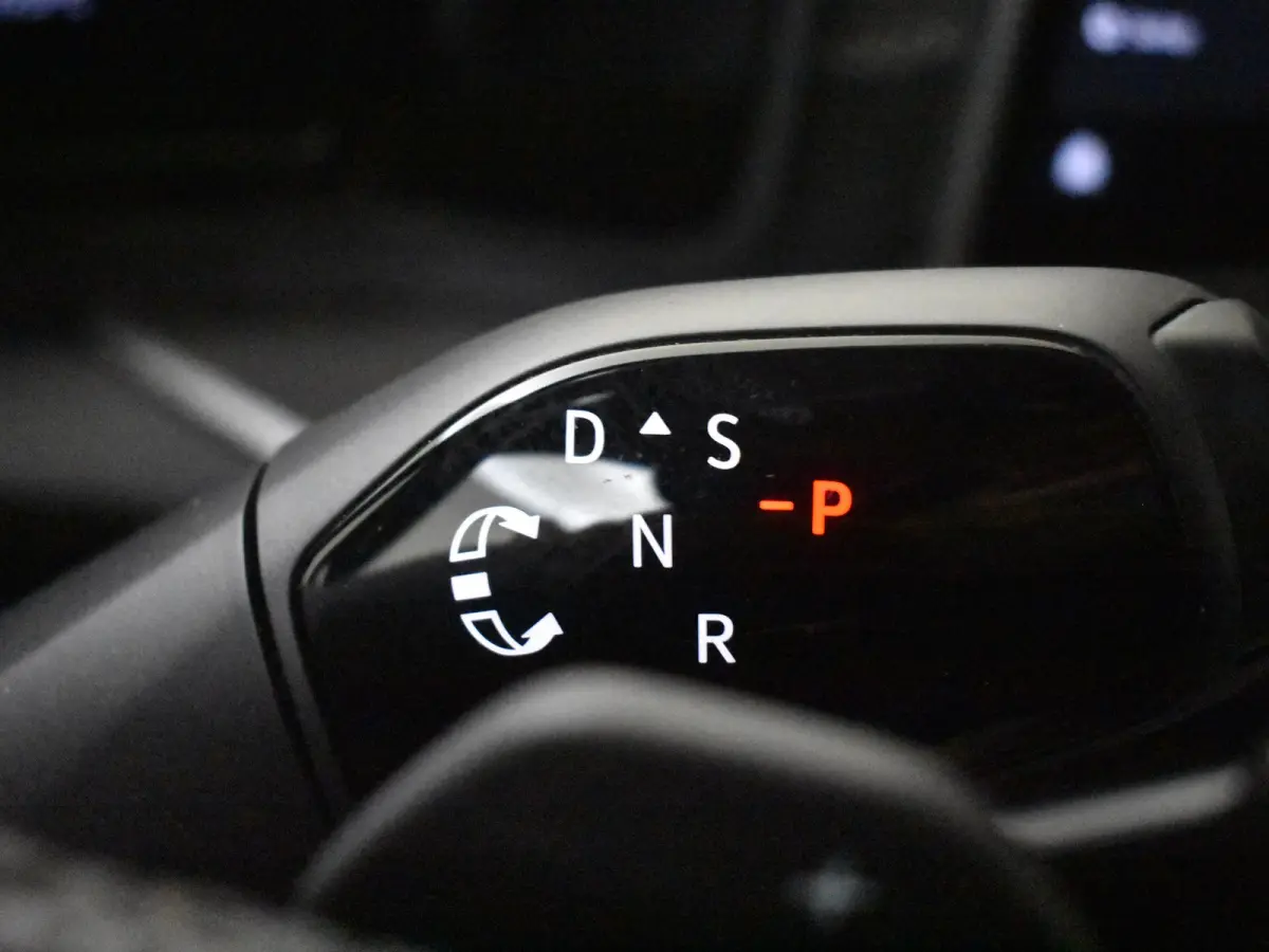 1.5 TSI PHEV Sportline Business 204PK DSG/AUT | Head-up display | Elektr glazen pano-dak | Trekhaak uitklapbaar | Stoel/stuurverw | Cruise contr adapt | Side assist | DAB | NAVI | LED | 19"L