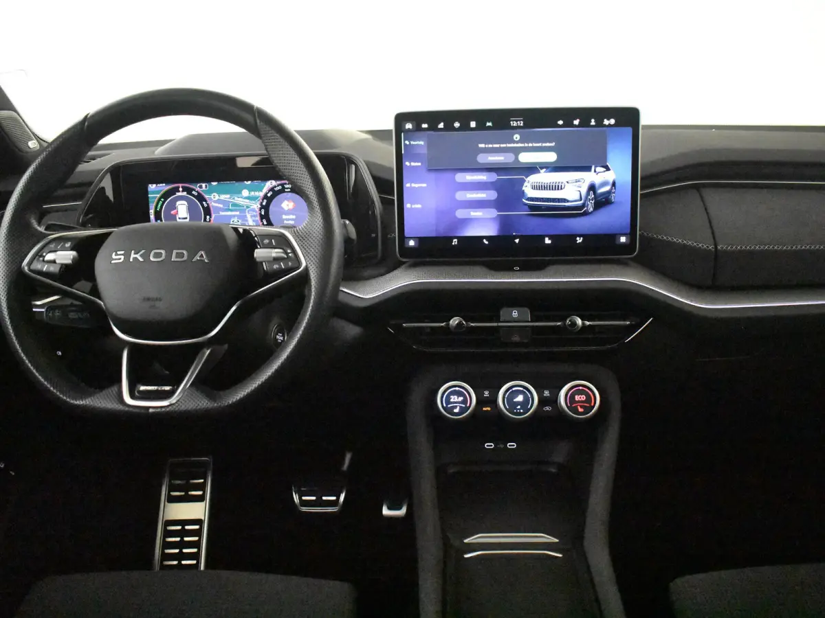 1.5 TSI PHEV Sportline Business 204PK DSG/AUT | Head-up display | Elektr glazen pano-dak | Trekhaak uitklapbaar | Stoel/stuurverw | Cruise contr adapt | Side assist | DAB | NAVI | LED | 19"L