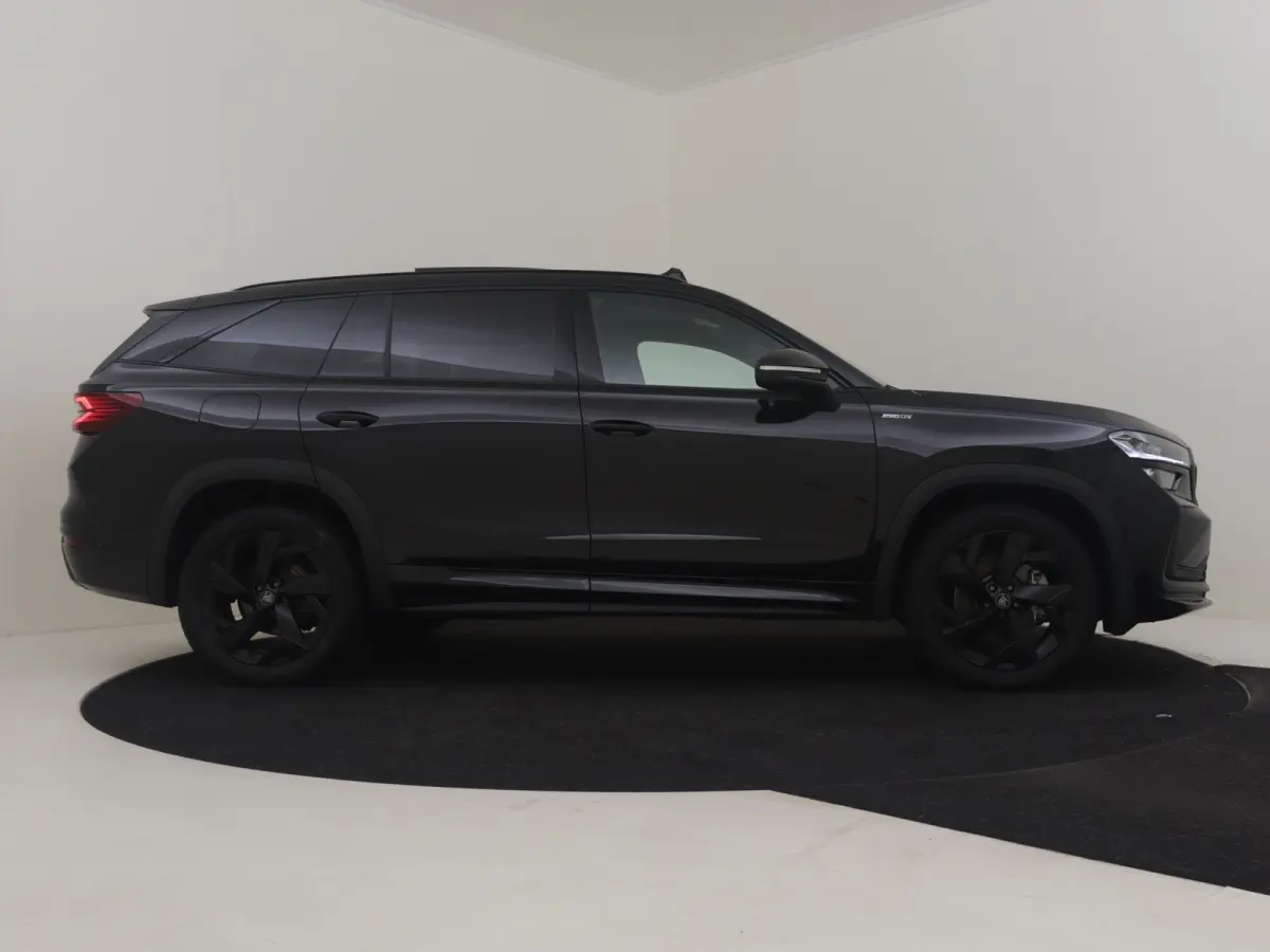 1.5 TSI PHEV Sportline Business 204PK DSG/AUT | Head-up display | Elektr glazen pano-dak | Trekhaak uitklapbaar | Stoel/stuurverw | Cruise contr adapt | Side assist | DAB | NAVI | LED | 19"L