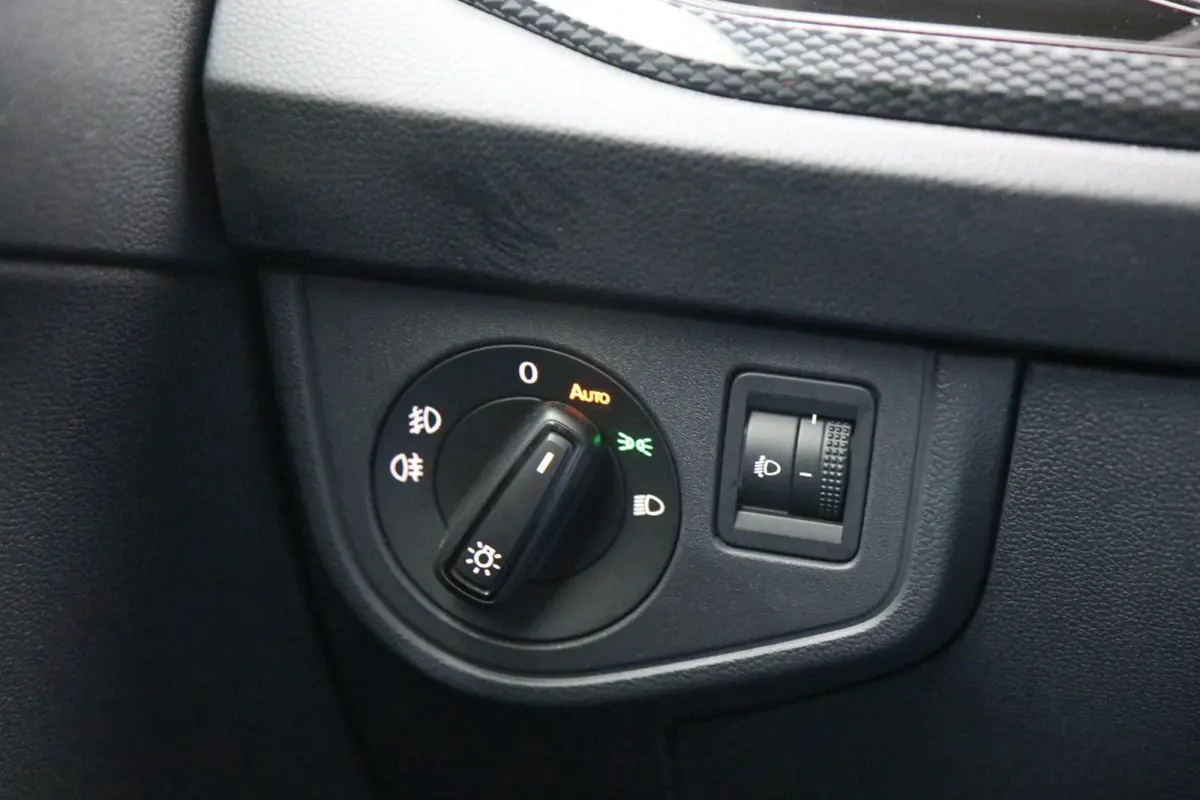 1.0 TSI 115pk DSG Life Edition | App Connect | Clima | Achteruitrijcamera | Stoelverwarming