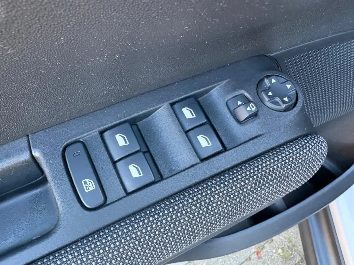 1.2 PureT. 110PK Feel Pano-dak/Trekhaak/Parkeerhulp/Bluetooth