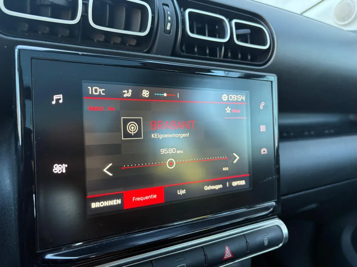 1.2 PureT. 110PK Feel Pano-dak/Trekhaak/Parkeerhulp/Bluetooth