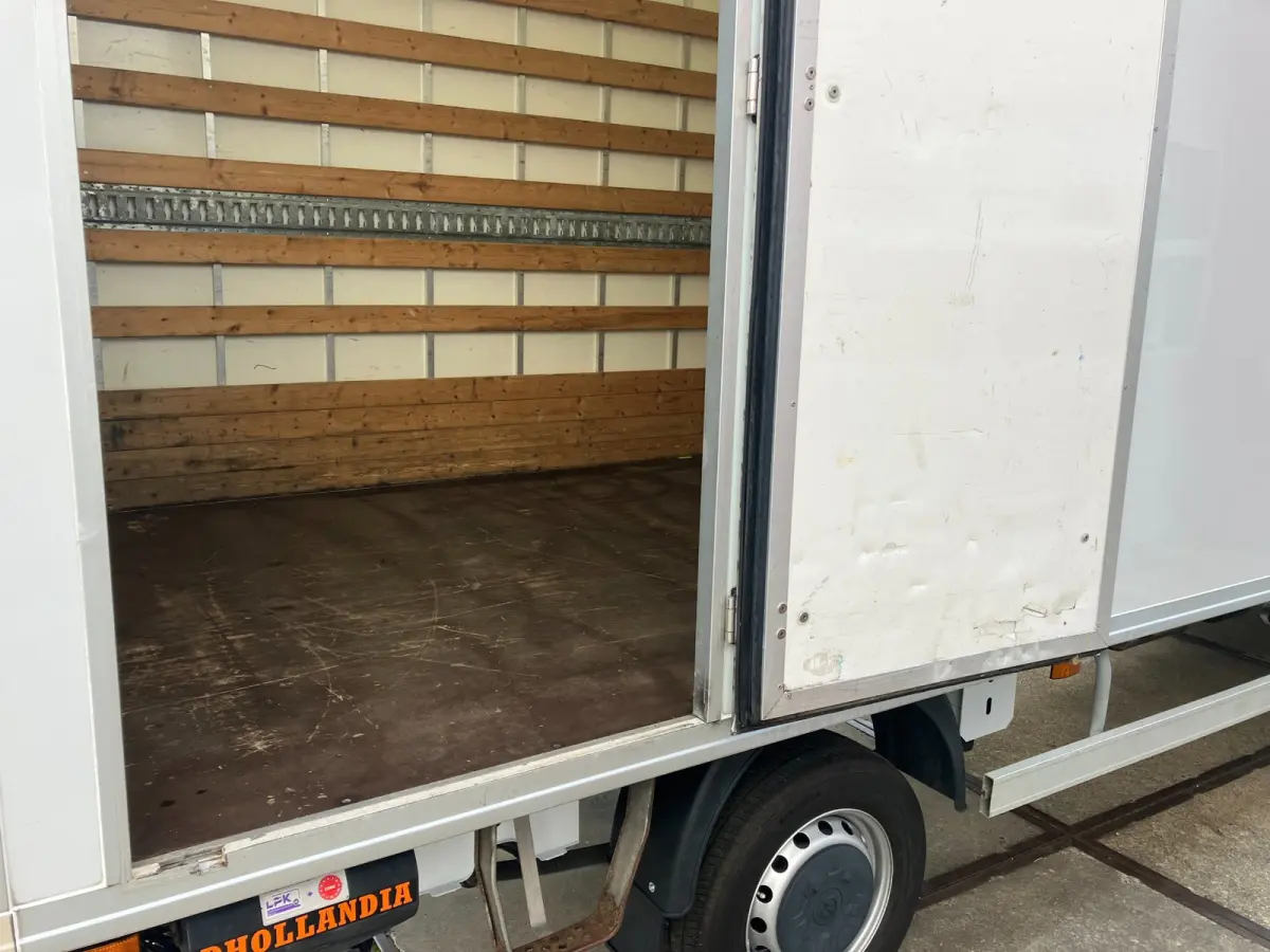 2.3 Turbo L3H1 Gesloten laadbak met laadklep