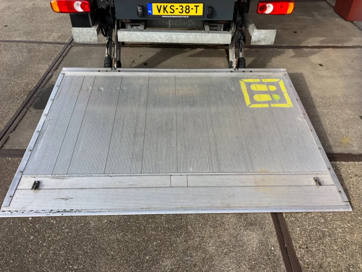 2.3 Turbo L3H1 Gesloten laadbak met laadklep