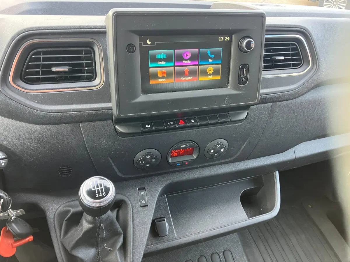 2.3 Turbo L3H1 Gesloten laadbak met laadklep