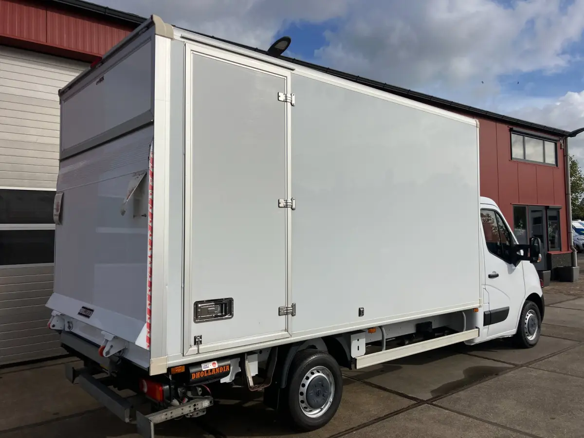 2.3 Turbo L3H1 Gesloten laadbak met laadklep