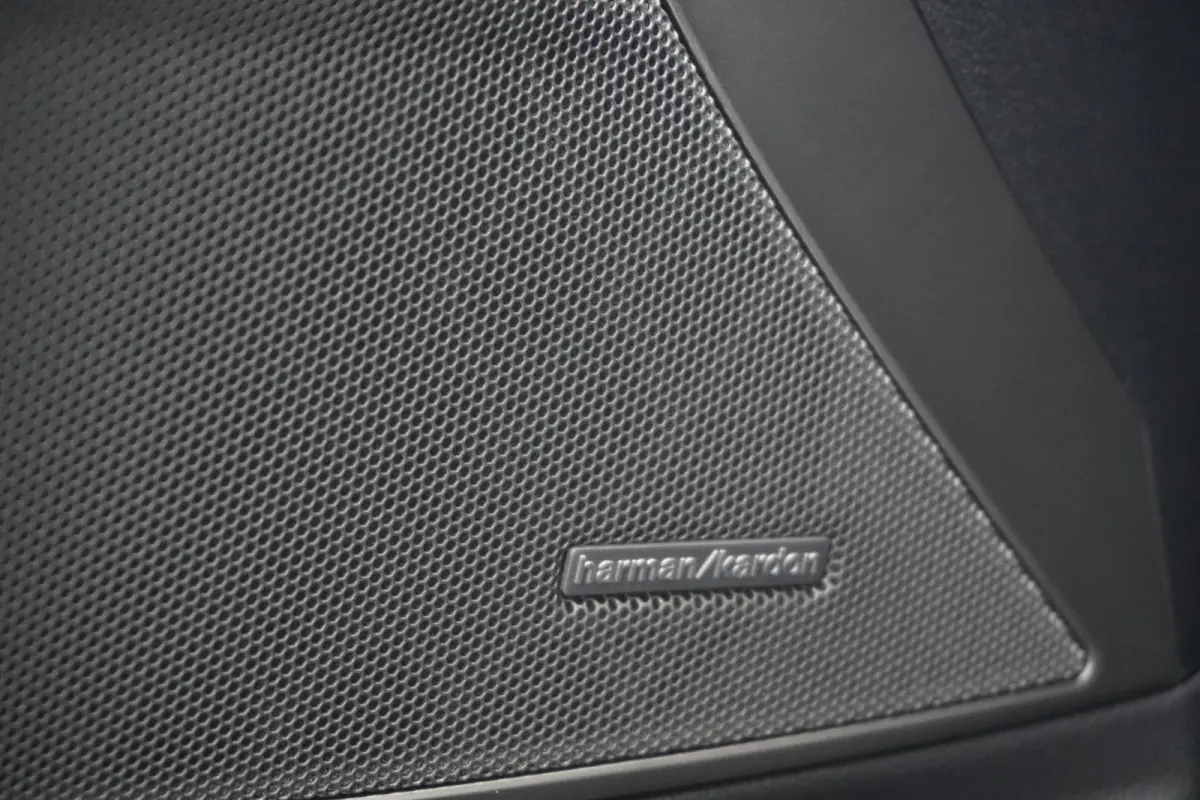 330e | M Sportpakket Pro | Panoramadak | Harman Kardon | M Sportstoelen | Stuur-/stoelverwarming