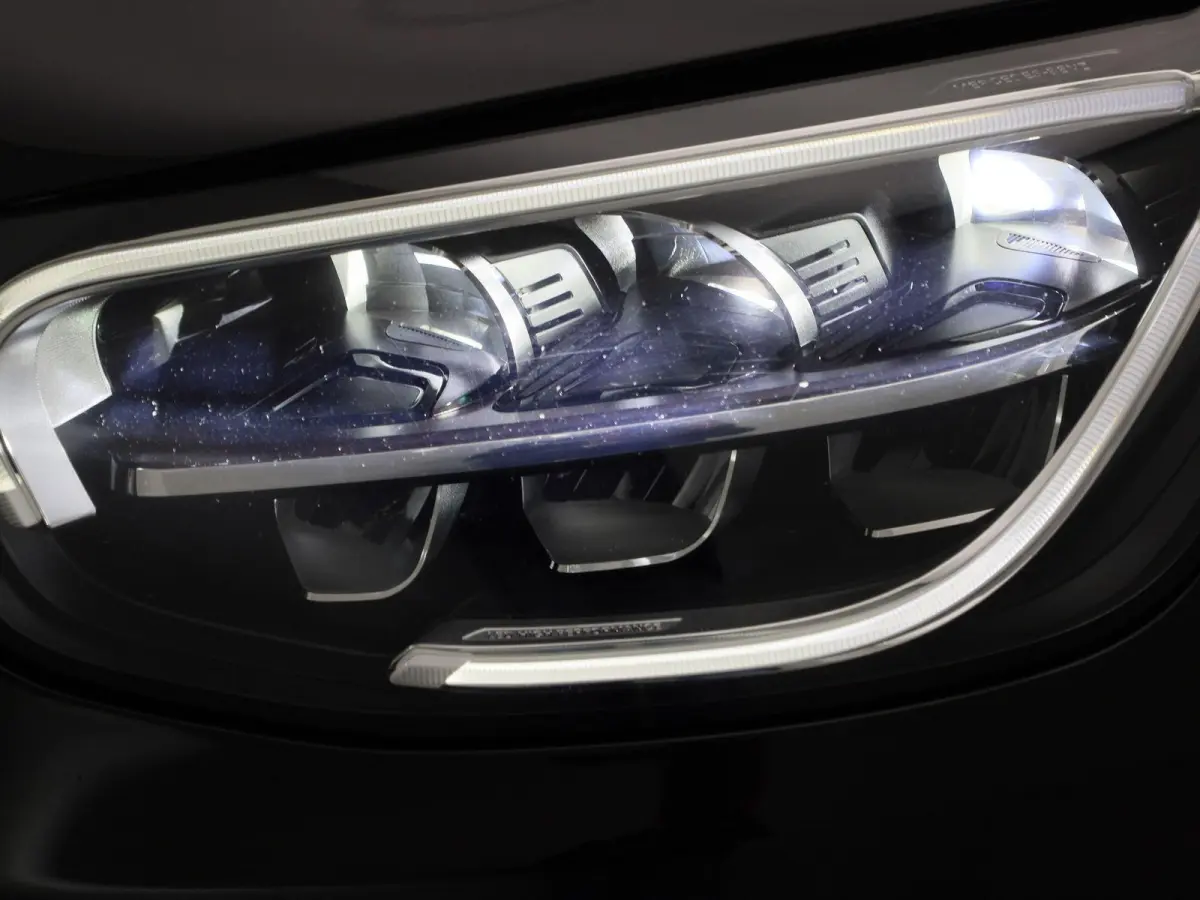 200 Business Solution Limited | Automaat | Apple Carplay / Android Auto | Achteruitrijcamera | Parkeersensoren | Stoelverwarming | Trekhaak |