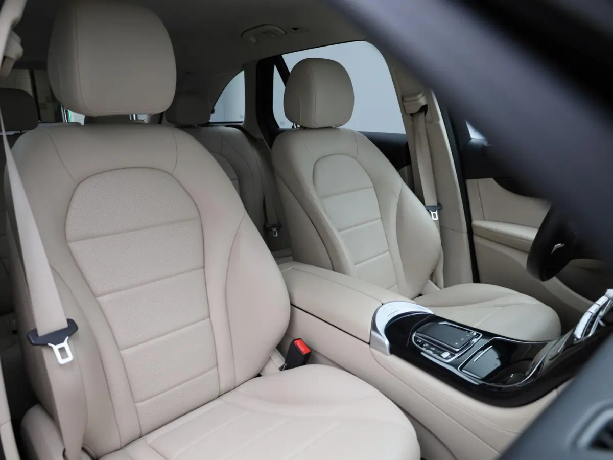 200 Business Solution Limited | Automaat | Apple Carplay / Android Auto | Achteruitrijcamera | Parkeersensoren | Stoelverwarming | Trekhaak |