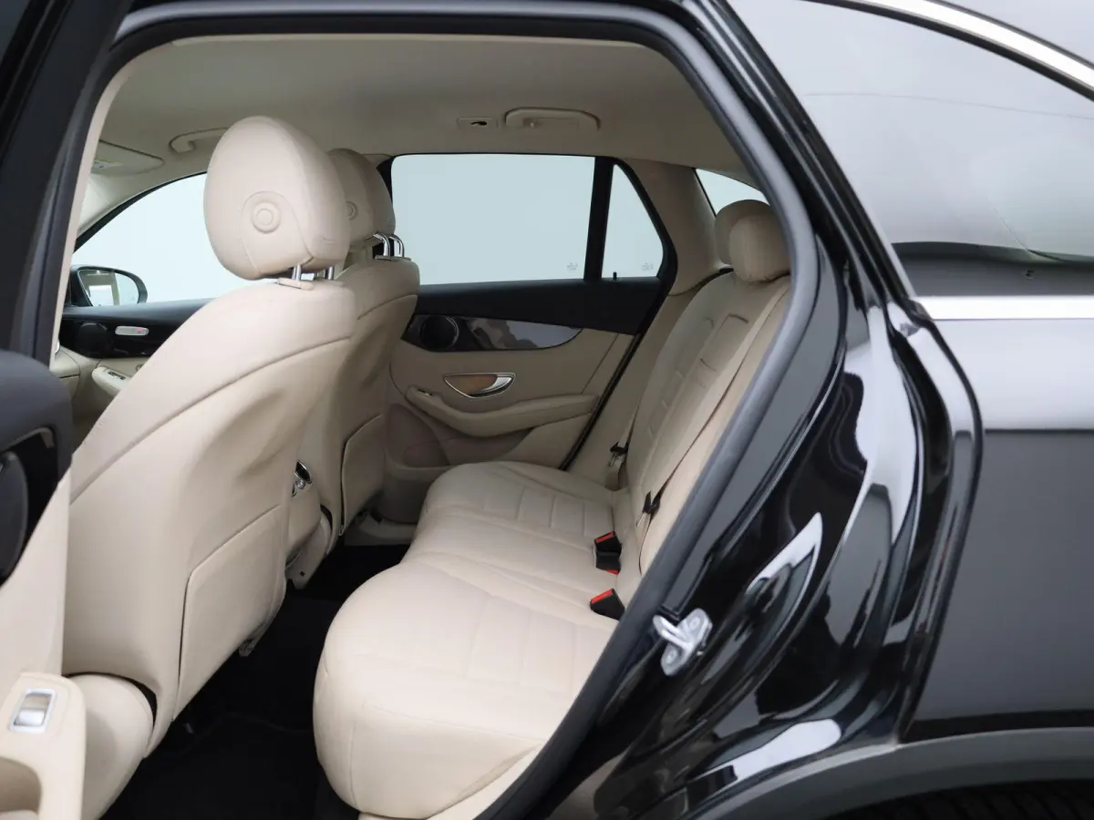 200 Business Solution Limited | Automaat | Apple Carplay / Android Auto | Achteruitrijcamera | Parkeersensoren | Stoelverwarming | Trekhaak |