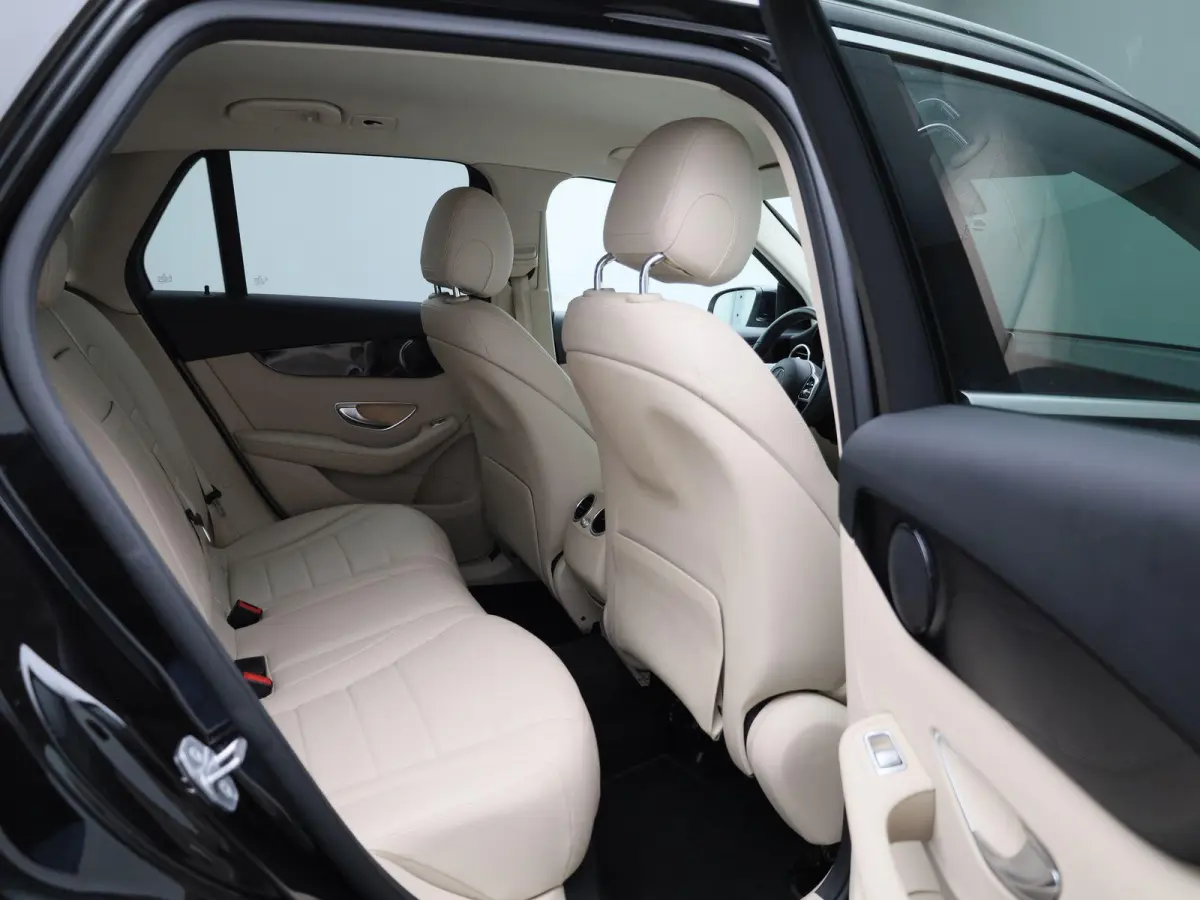200 Business Solution Limited | Automaat | Apple Carplay / Android Auto | Achteruitrijcamera | Parkeersensoren | Stoelverwarming | Trekhaak |