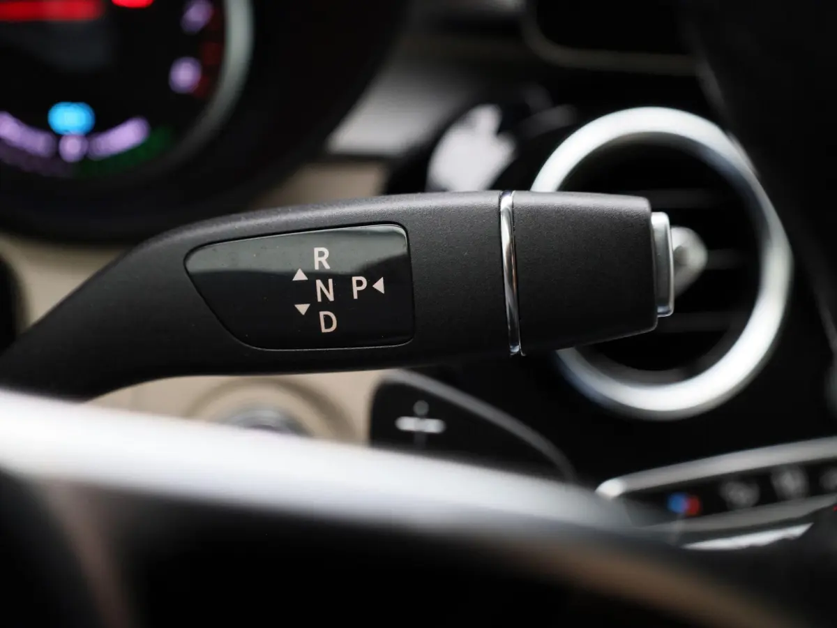 200 Business Solution Limited | Automaat | Apple Carplay / Android Auto | Achteruitrijcamera | Parkeersensoren | Stoelverwarming | Trekhaak |