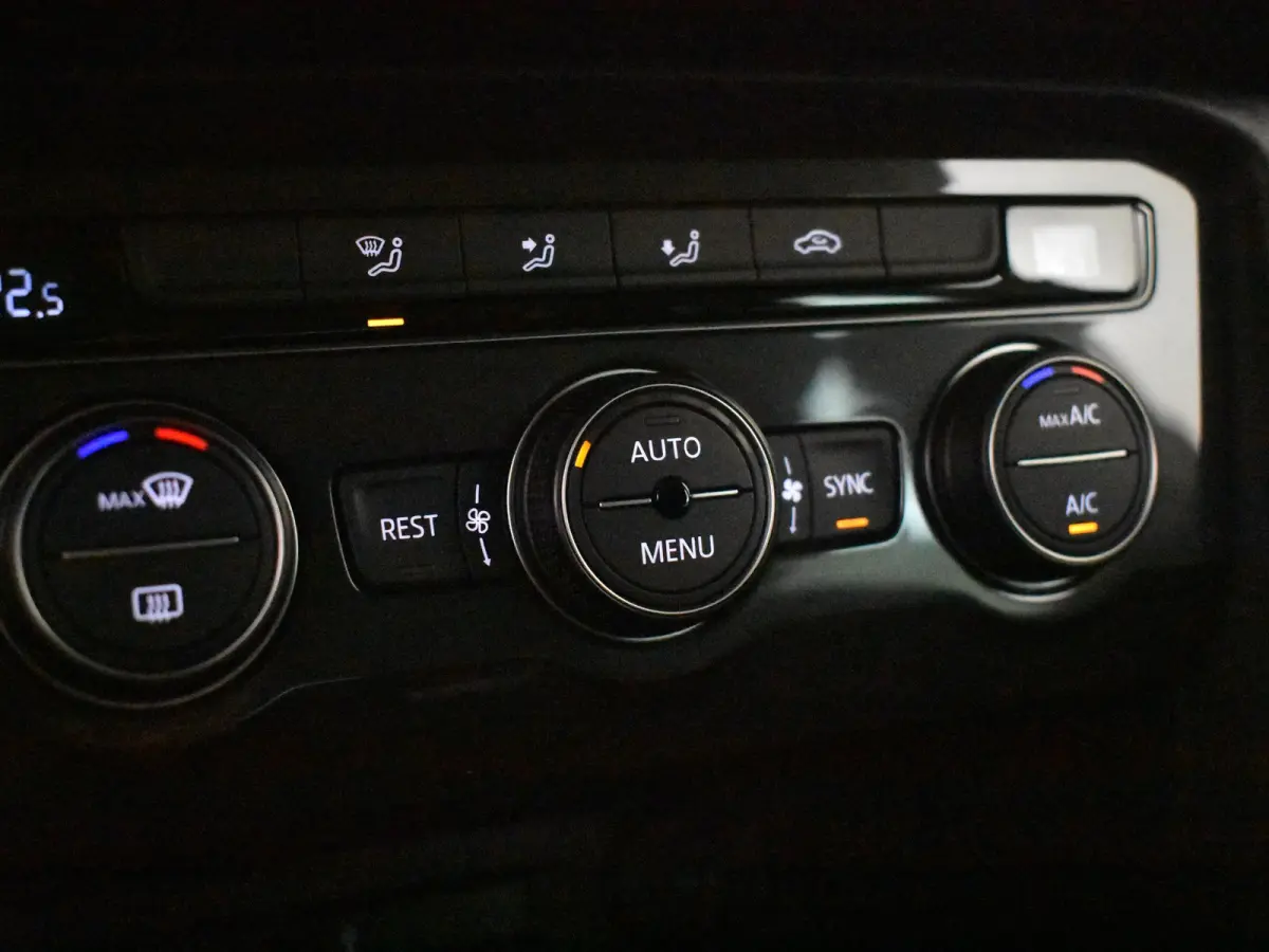 1.4 TSI Comfortline l Cruise Control l Metallic lak l Navigatie l Apple Car Play/Android l Multifunct. Stuurwiel l Climate Control l