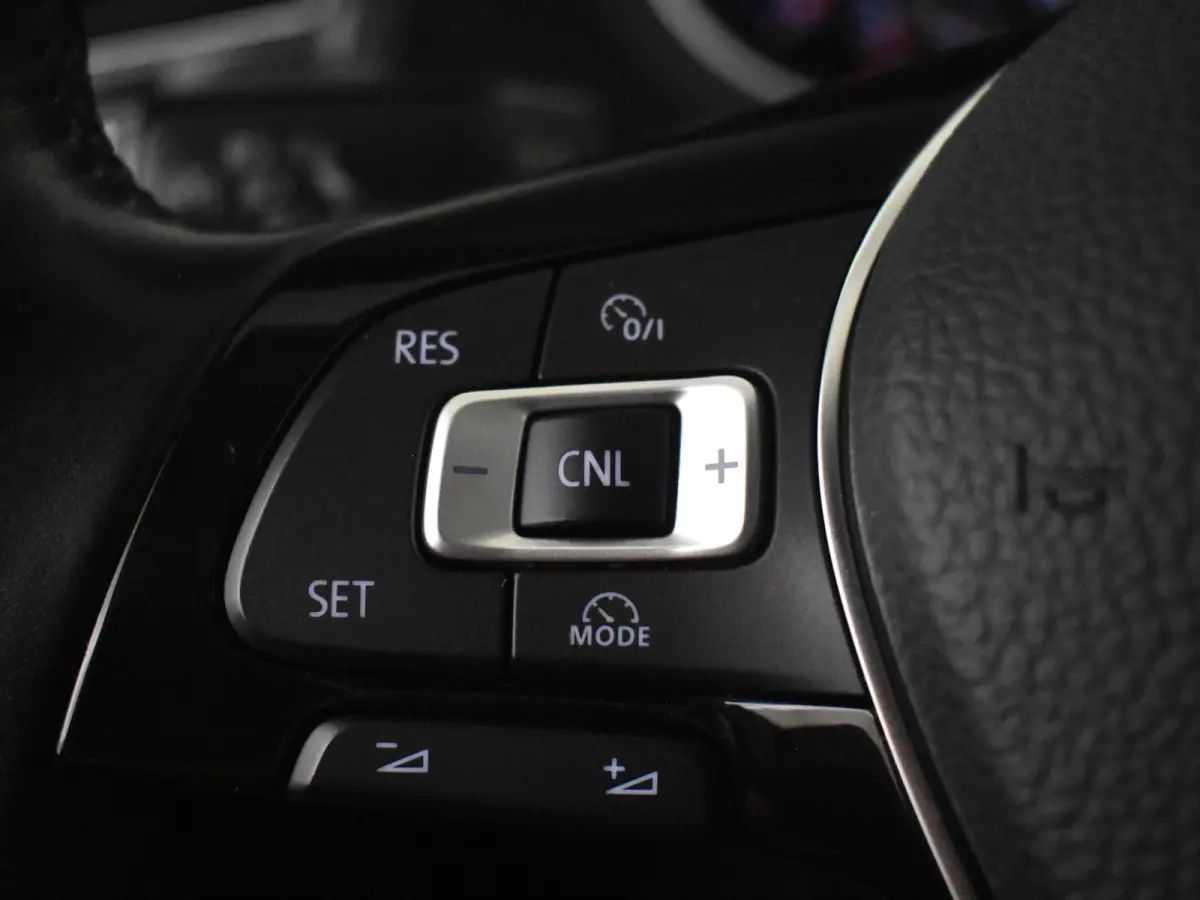 1.4 TSI Comfortline l Cruise Control l Metallic lak l Navigatie l Apple Car Play/Android l Multifunct. Stuurwiel l Climate Control l
