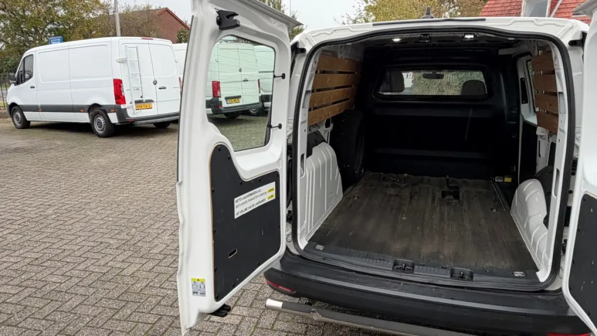 1.5 TGI 96KW 131PK MAXI L2H1 EURO 6 AIRCO/ CRUISE CONTROL/ NAVIGATIE/ PARKEERSENSOREN/ 100% DEALERONDERHOUDEN