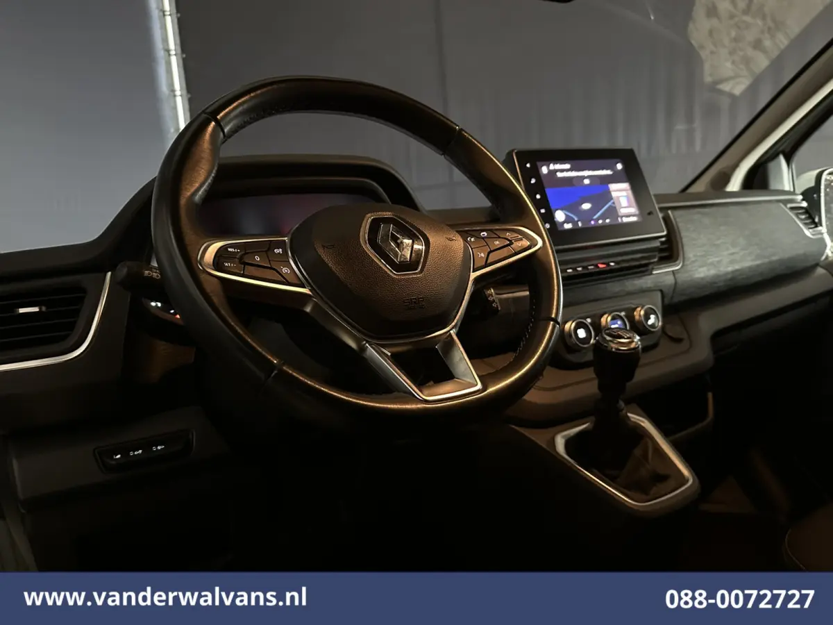 2.0 dCi 150pk L2H1 Facelift SPORT Euro6 Airco | Camera | Navigatie | LED | Trekhaak Cruisecontrol, Dakdragers, Parkeersensoren, Bijrijdersbank